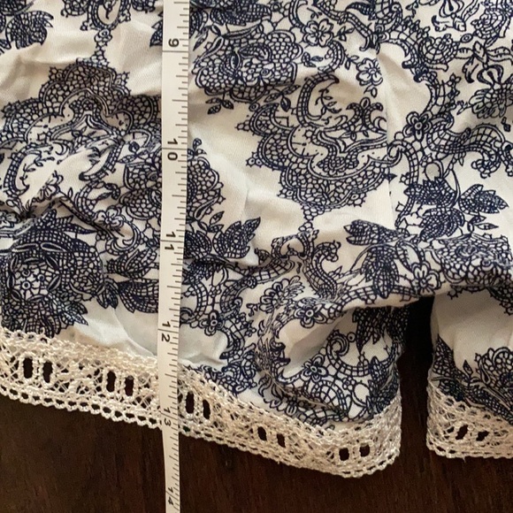 Beautiful shorts - Picture 5 of 5